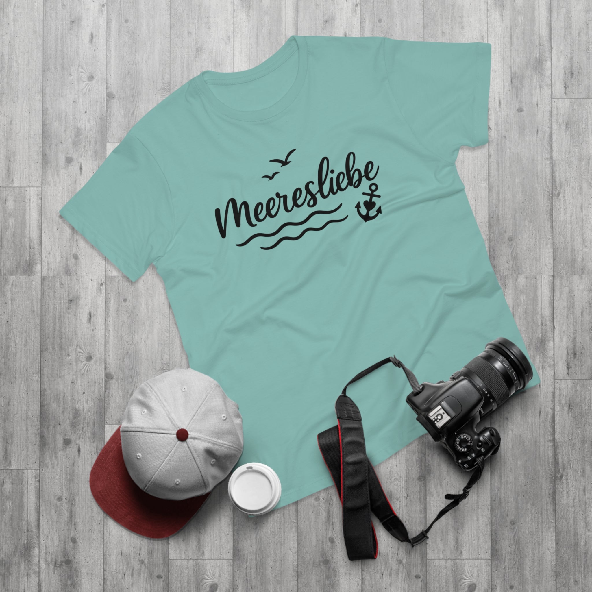 Meeresliebe T-Shirt – Maritimes Shirt mit Anker & Möwen – Geschenk für Küstenfans