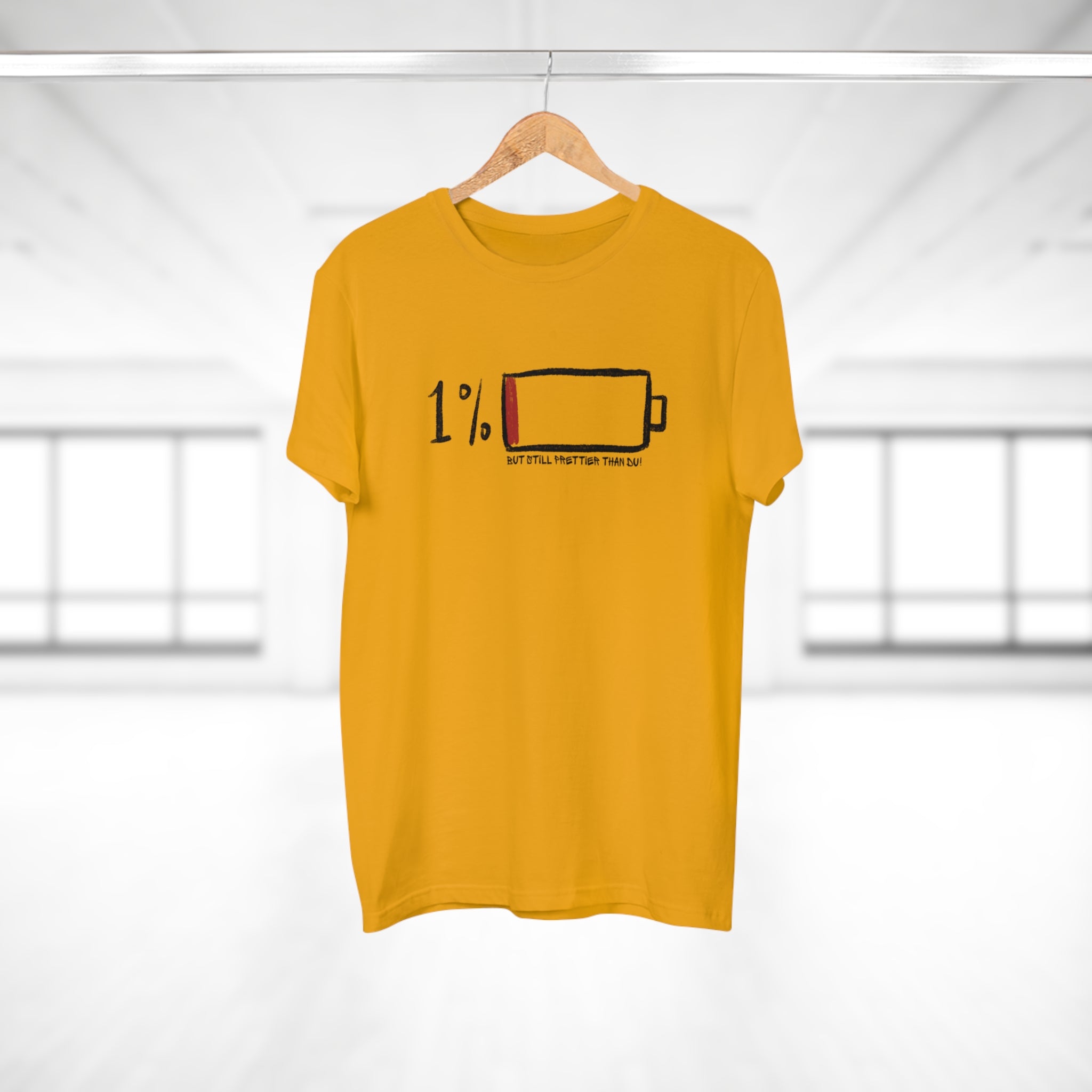 BATTERY LOW BUT STILL PRETTIER THAN DU - Lässiges Statement Shirt für müde Schönheiten – Frech, stylisch & selbstbewusst