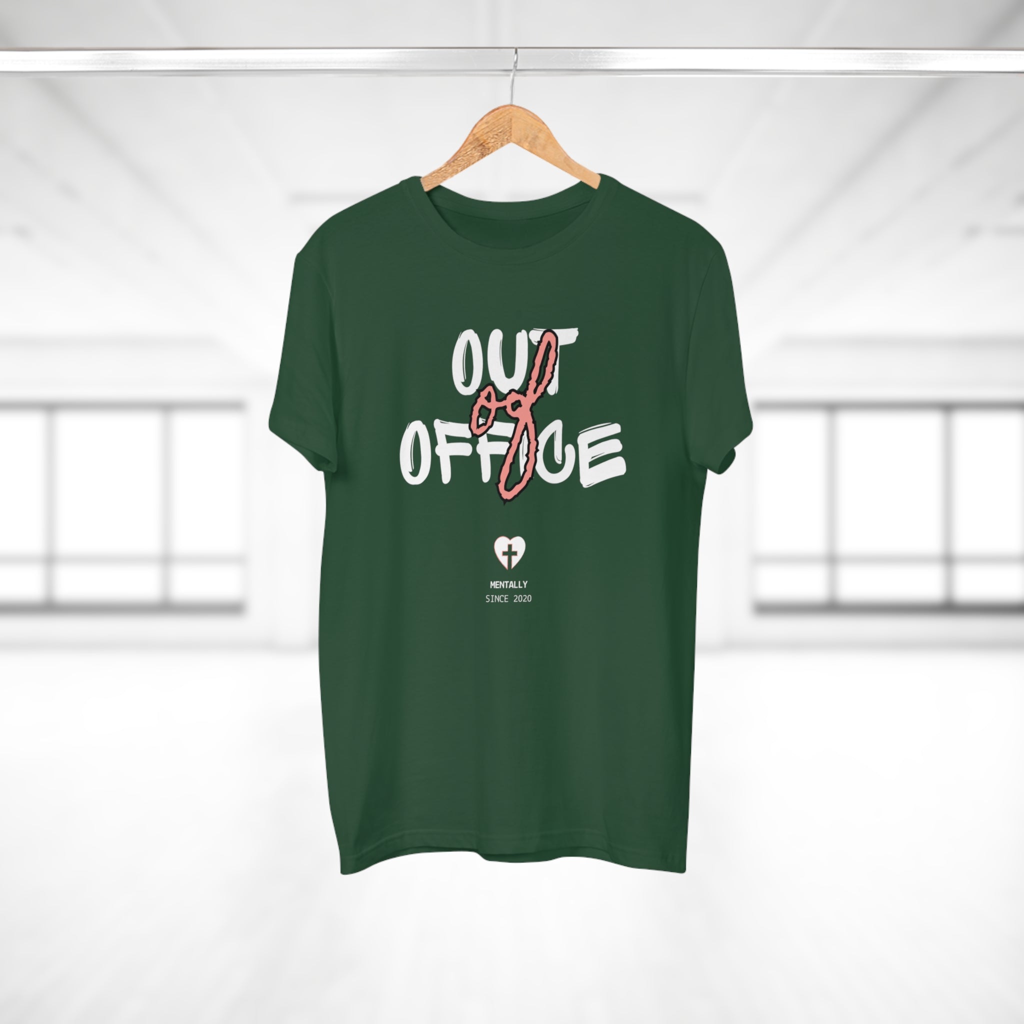 OUT OF OFFICE. MENTALLY SINCE 2020 - Lustiges Männer T-Shirt – Post-Pandemie Humor
