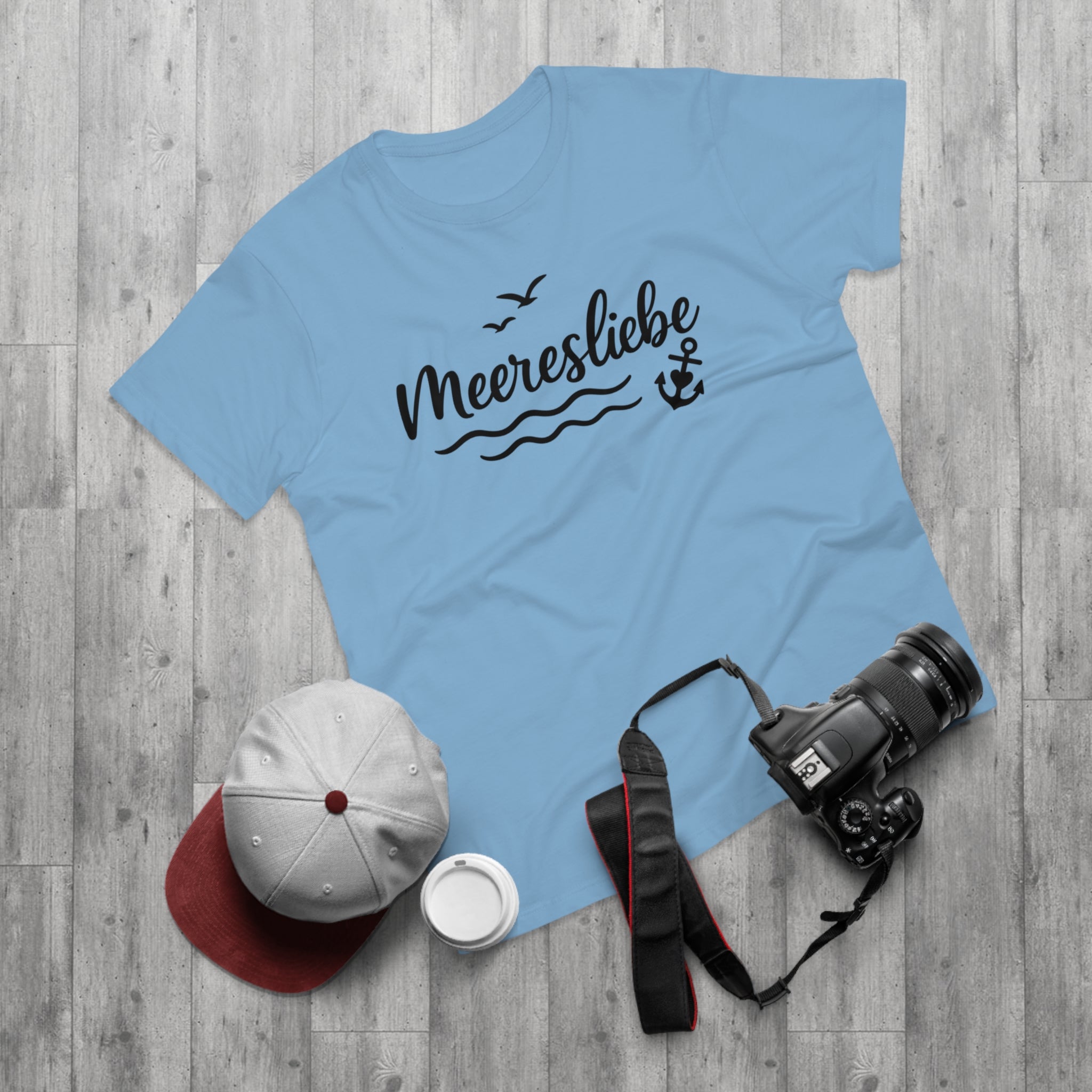 Meeresliebe T-Shirt – Maritimes Shirt mit Anker & Möwen – Geschenk für Küstenfans