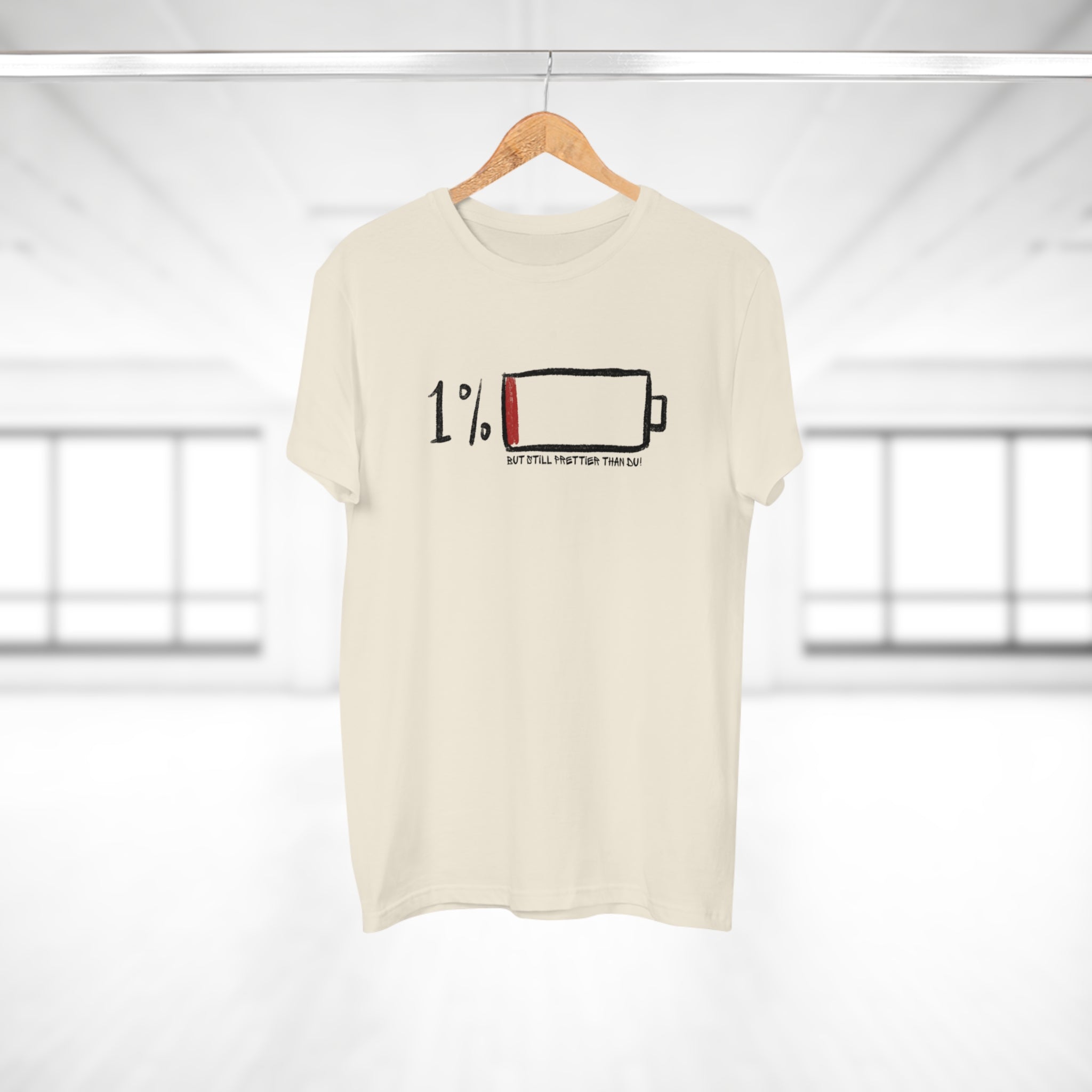 BATTERY LOW BUT STILL PRETTIER THAN DU - Lässiges Statement Shirt für müde Schönheiten – Frech, stylisch & selbstbewusst