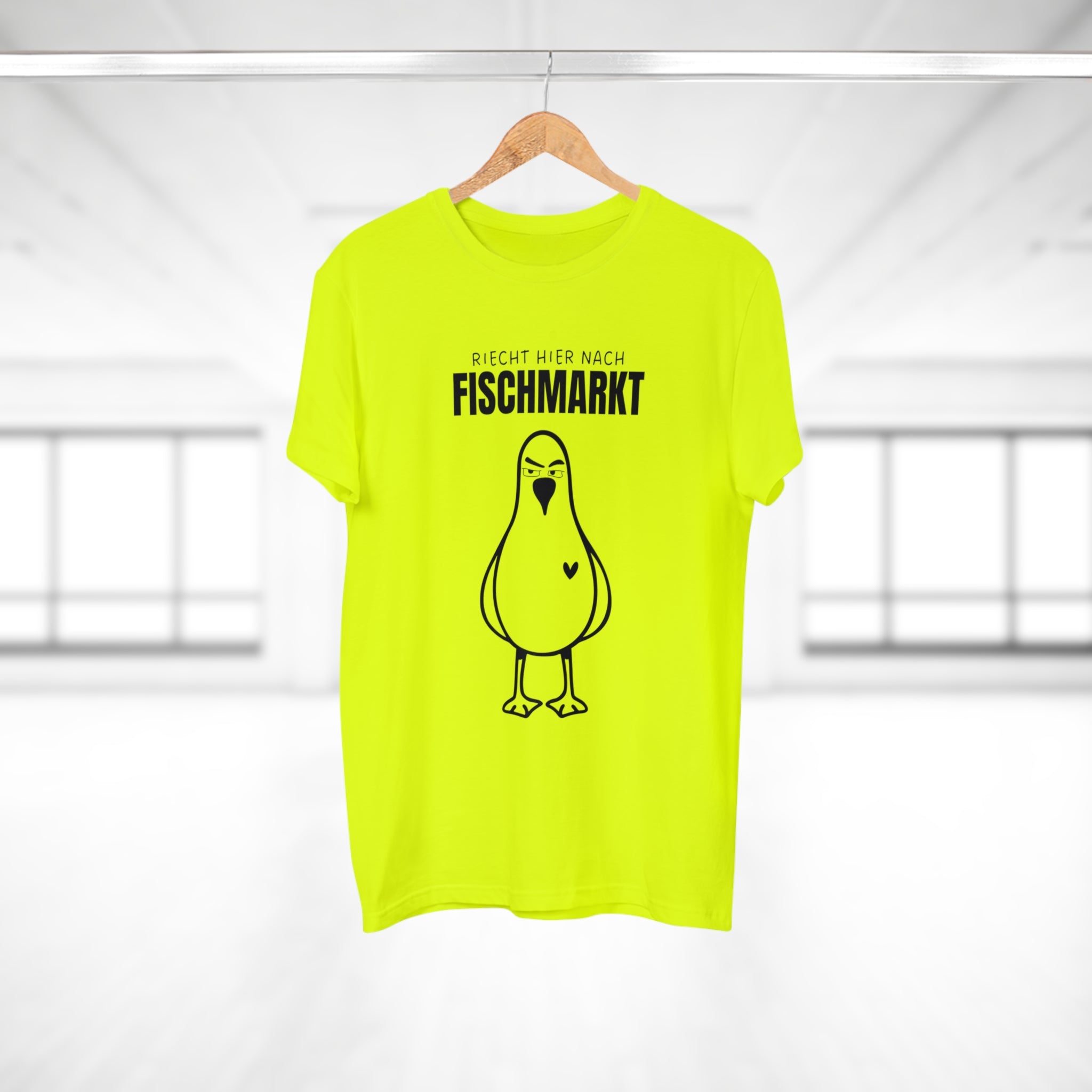 RIECHT HIER NACH FISCHMARKT
- Freches Hamburg Shirt – Mit hanseatischem Humor und maritimem Flair