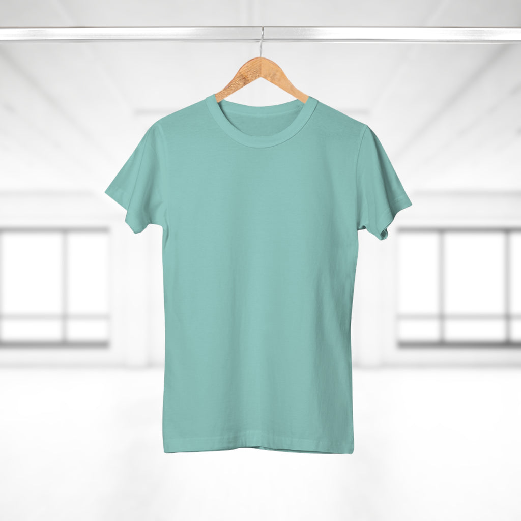 BACK PRINT: HOTTER - Wilde Vibes & coole Prints – Frauen T-Shirt, das dein Outfit rockt!