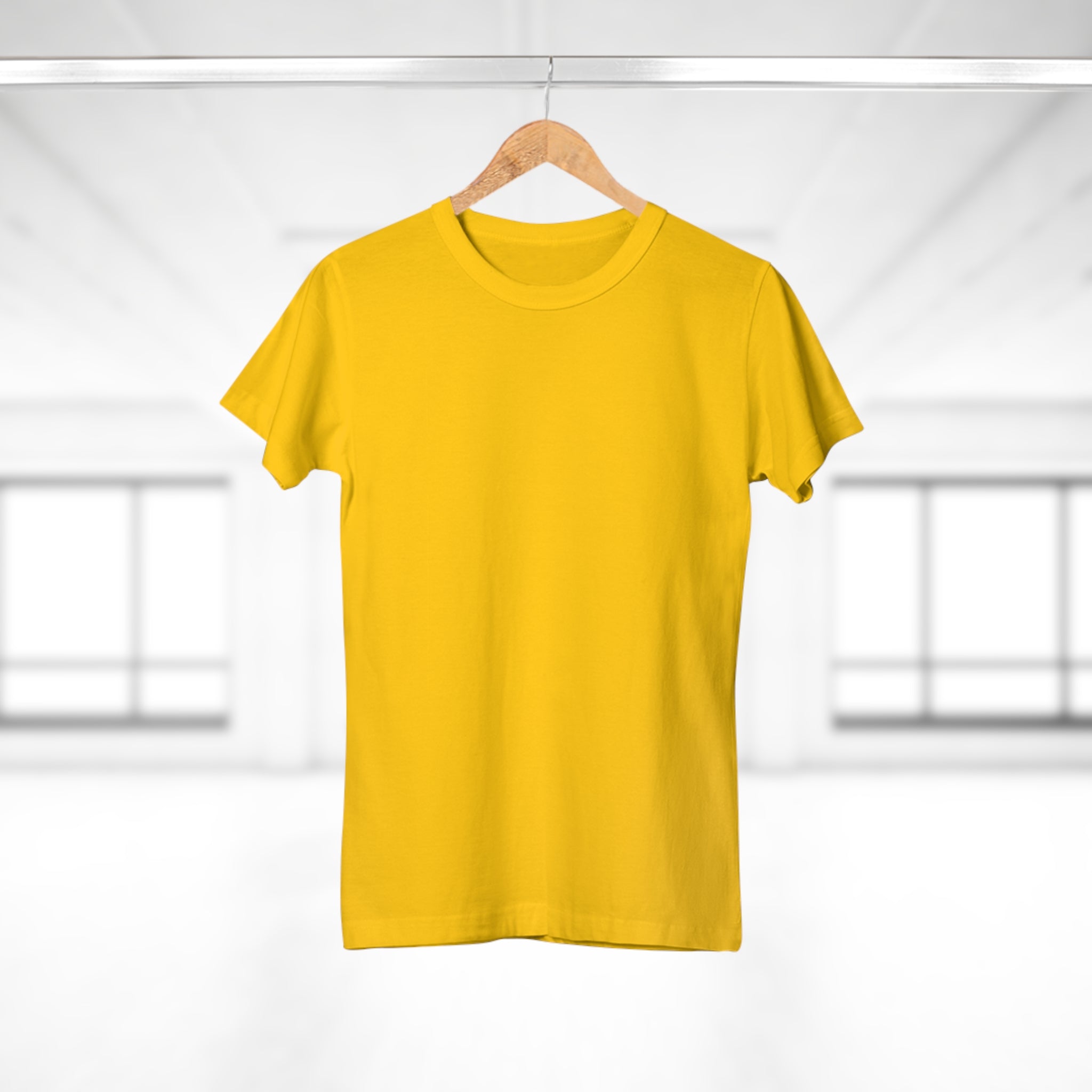 BACK PRINT: HOTTER - Wilde Vibes & coole Prints – Frauen T-Shirt, das dein Outfit rockt!